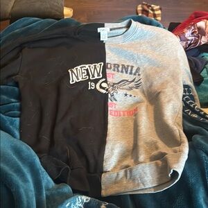 Rue21 Black and Gray Graphic Sweatshirt